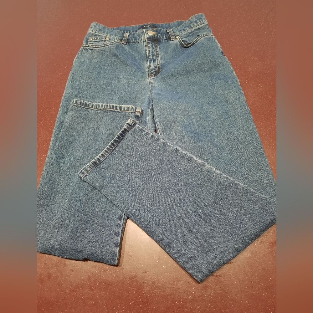 Jones New York Signature jeans size 6